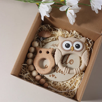 Baby gift set – owl teether, pacifier clip &amp; milestone card – maternity gift in gift box
