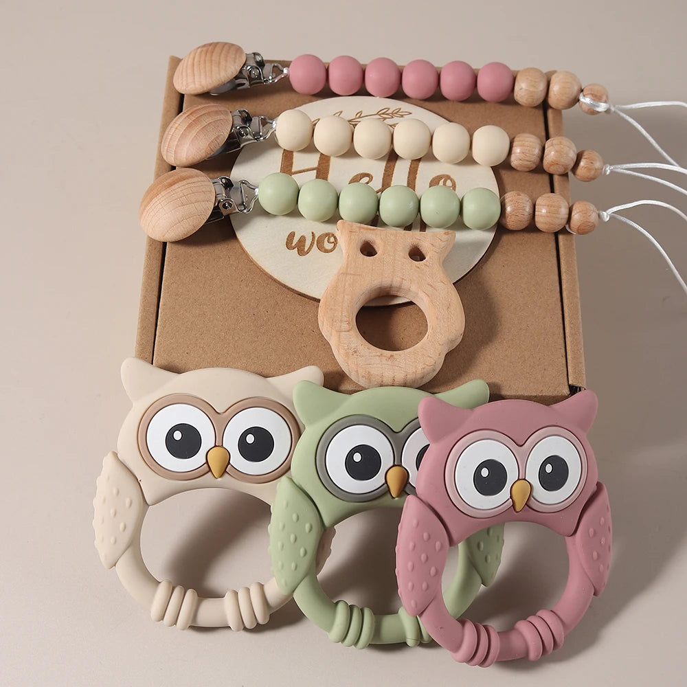 Baby gift set – owl teether, pacifier clip &amp; milestone card – maternity gift in gift box